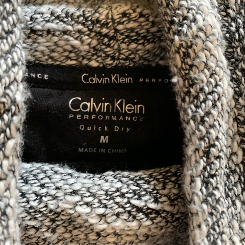 Calvin Klein Performance Quick Dry Pullover Poncho - Picture 8 of 12